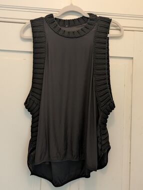 Elizabeth And James Black Silk & Crochet Knit- M Oversized Top 23" P2P